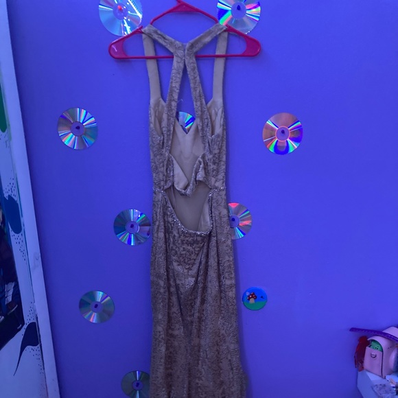 Gold Fabian’s Dress| Long Formal Size 0| Gold Silky Lace - Picture 3 of 3